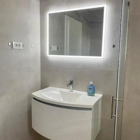 Blizina Mora I, Eg-wohnung, Meeresnaehe 30 M *