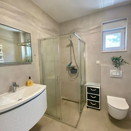Blizina Mora I, Eg-wohnung, Meeresnaehe 30 M شقة