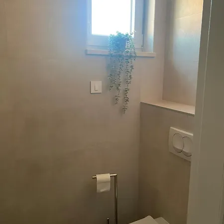 Blizina Mora I, Eg-wohnung, Meeresnaehe 30 M *