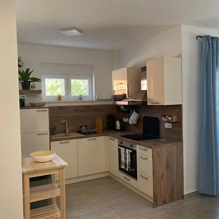 Blizina Mora I, Eg-wohnung, Meeresnaehe 30 M Vir